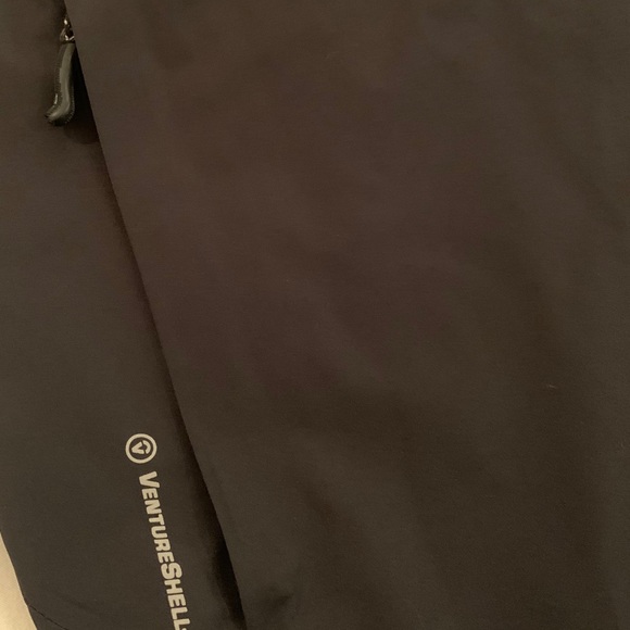 Champions Men’s hooded black rain jacket/coat - Picture 6 of 6